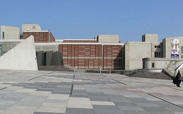 Illustrative: The Museum of Decorative Arts in Berlin (Wiki Commons, CC BY 3.0, Andreas Praefcke) Illustrative: The Museum of Decorative Arts in Berlin (Wiki Commons, CC BY 3.0, Andreas Praefcke)