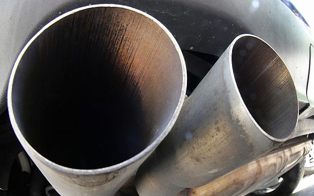 The exhaust pipes of a VW Diesel car are seen in Frankfurt, Germany, on August 2, 2017. (AP Photo/Michael Probst, File) The exhaust pipes of a VW Diesel car are seen in Frankfurt, Germany, on August 2, 2017. (AP Photo/Michael Probst, File)