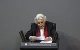 Holocaust survivor Anita Lasker-Wallfisch delivers her speech during a remembrance session of the German parliament to commemorate the victims of the Holocaust, in Berlin, Germany, January 31, 2018. (Markus Schreiber/AP)
