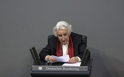 Holocaust survivor Anita Lasker-Wallfisch delivers her speech during a remembrance session of the German parliament to commemorate the victims of the Holocaust, in Berlin, Germany, January 31, 2018. (Markus Schreiber/AP)