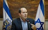 Jerusalem Mayor Nir Barkat holds a press conference at the Jerusalem Municipality regarding his dispute with the Finance Ministry over the city's budget, on January 1, 2018. (Flash90)