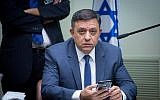 Labor chairman Avi Gabbay leads a faction meeting at the Knesset on January 1, 2018. (Miriam Alster/Flash90)