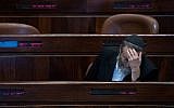 MK Moshe Gafni during a Knesset vote on January 8, 2018. (Yonatan Sindel/Flash90)