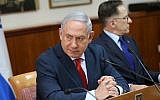 Prime Minister Benjamin Netanyahu leads a cabinet meeting at the Prime Minister's Office in Jerusalem on January 21, 2018 (Alex Kolomoisky/POOL)