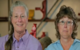 Sisters Toni (R) and Donna Snow, hosts of the DIY Network show "Texas Flip N Move." (Screen capture: YouTube)