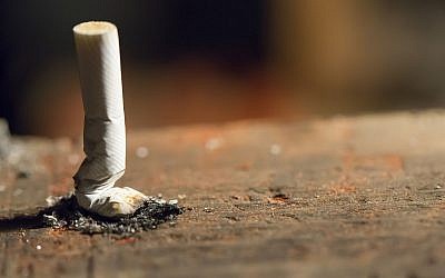 Illustrative image of a cigarette (sercansamanci, iStock by Getty Images)