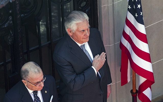 United States's Secretary of State Rex Tillerson (L) stands next to Argentina's Foreign Minister Jorge Faurie (R) at the Argentinian Republic State Department headquarters, while they offer flowers to General Don Jose de San Martin, in Buenos Aires, on February 4, 2018. (AFP PHOTO / Alberto RAGGIO) United States's Secretary of State Rex Tillerson (L) stands next to Argentina's Foreign Minister Jorge Faurie (R) at the Argentinian Republic State Department headquarters, while they offer flowers to General Don Jose de San Martin, in Buenos Aires, on February 4, 2018. (AFP PHOTO / Alberto RAGGIO)