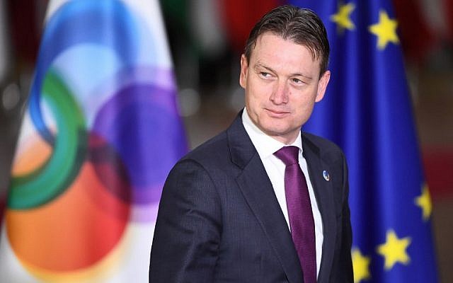 Dutch Foreign Minister Halbe Zijlstra arrives for an EU Eastern Partnership summit at the European Council in Brussels, November 24, 2017. (AFP Photo/Emmanuel Dunand) Dutch Foreign Minister Halbe Zijlstra arrives for an EU Eastern Partnership summit at the European Council in Brussels, November 24, 2017. (AFP Photo/Emmanuel Dunand)