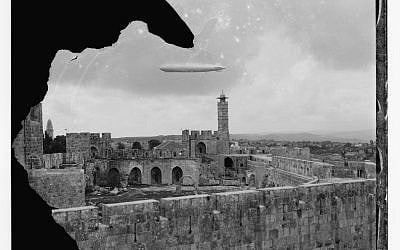 Above and main image: The Graf Zeppelin flies over the Tower of David in Jerusalem in April 1931 (courtesy of the American Colony Photo-Dept. Collection: G. Eric and Edith Matson Photograph Collection, Prints and Photographs Division, LOC, Washington, DC)
