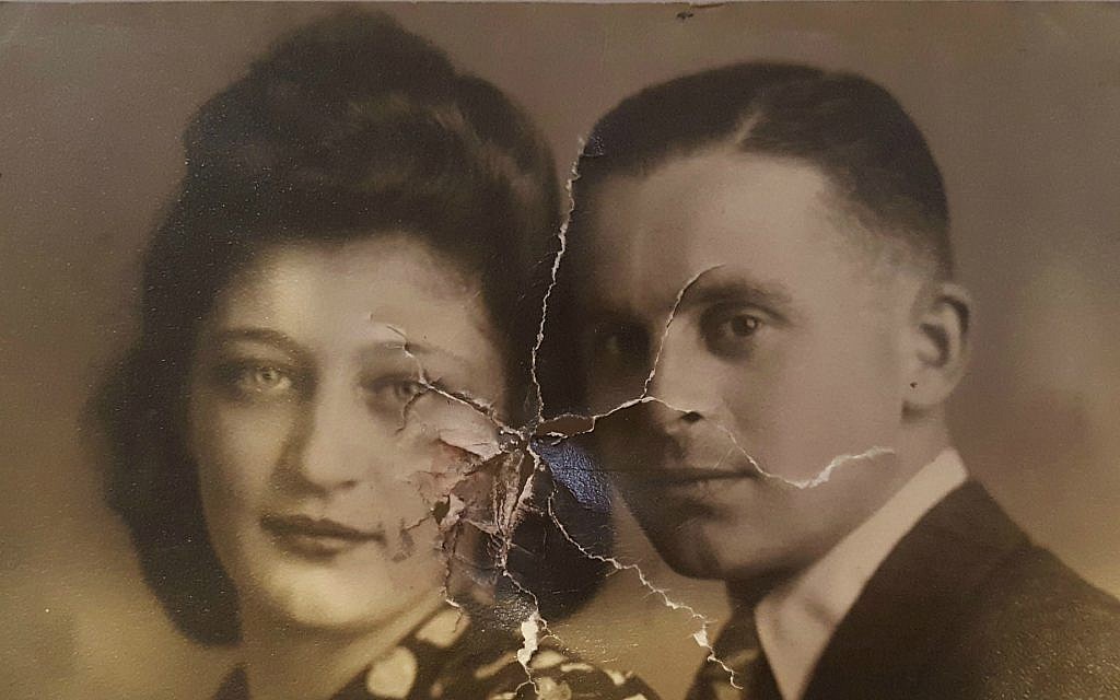 Photo of Nathan van Dam and his bride Esther Israel, Nazi-occupied Holand, 1942.
Found in Nathan van Dam's recovered wallet.
 (Martine van Dam)