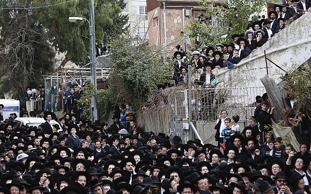 Ultra-Orthodox men gather during the funeral of Rabbi Shmuel Auerbach in Jerusalem, Sunday, February 25, 2018. (AP Photo/Ariel Schalit) Ultra-Orthodox men gather during the funeral of Rabbi Shmuel Auerbach in Jerusalem, Sunday, February 25, 2018. (AP Photo/Ariel Schalit)