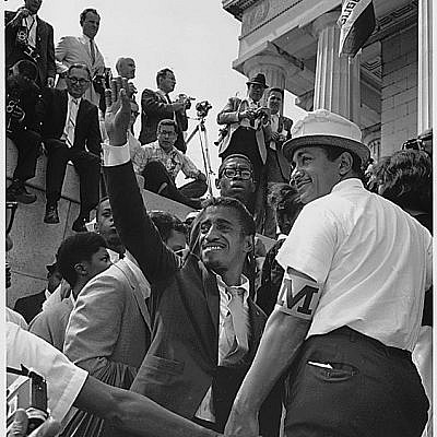 Sammy Davis Jr. among the crowd at the civil rights march on Washington, DC, on August 28, 1963. (Public domain) Sammy Davis Jr. among the crowd at the civil rights march on Washington, DC, on August 28, 1963. (Public domain)