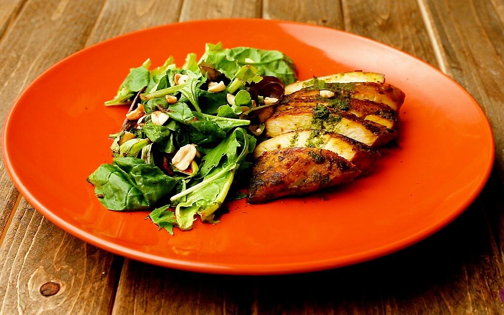 Kosher Thai style chicken prepared in under 30 minutes. (Courtesy kosher.com)