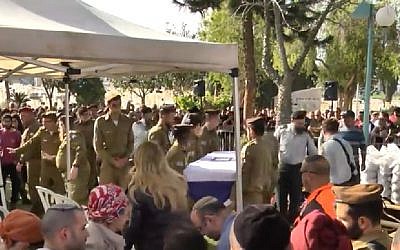 The funeral of Staff Sergeant Shiloh Siman-Tov on February 20, 2018. (Screen capture: Walla)