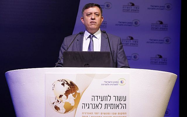 Labor leader Avi Gabbay speaking at an energy conference organized by the Israel Institute for Energy and Environment in Tel Aviv; Feb. 27, 2018 (Dror Sithakol) Labor leader Avi Gabbay speaking at an energy conference organized by the Israel Institute for Energy and Environment in Tel Aviv; Feb. 27, 2018 (Dror Sithakol)