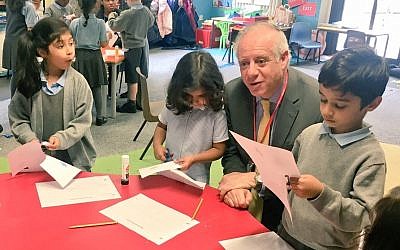 Jonathan Arkush with Birmingham school kids at the King David Junior School. (Courtesy)