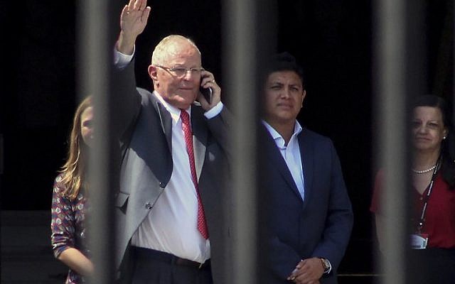 Peruvian former President Pedro Pablo Kuczynski waves before leaving the Palace of Government in Lima, after recording a televised message in which he announced his resignation on March 21, 2018. (AFP/LUKA GONZALES) Peruvian former President Pedro Pablo Kuczynski waves before leaving the Palace of Government in Lima, after recording a televised message in which he announced his resignation on March 21, 2018. (AFP/LUKA GONZALES)