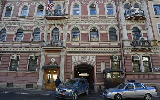 A diplomatic car leaves the US Consulate in Saint Petersburg on March 30, 2018. (AFP/Olga Maltseva) A diplomatic car leaves the US Consulate in Saint Petersburg on March 30, 2018. (AFP/Olga Maltseva)
