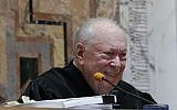 In this Sept. 8, 2014, file pool photo, Judge Stephen Reinhardt listens to arguments on gay marriage bans at the 9th US Circuit Court of Appeals in San Francisco. (AP/Jeff Chiu, Pool)