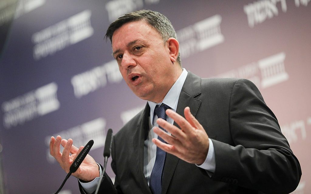 Zionist Union leader Avi Gabbay speaks at a conference held by the Israel Democracy Institute in Jerusalem on March 11, 2018.(Yonatan Sindel/Flash90)