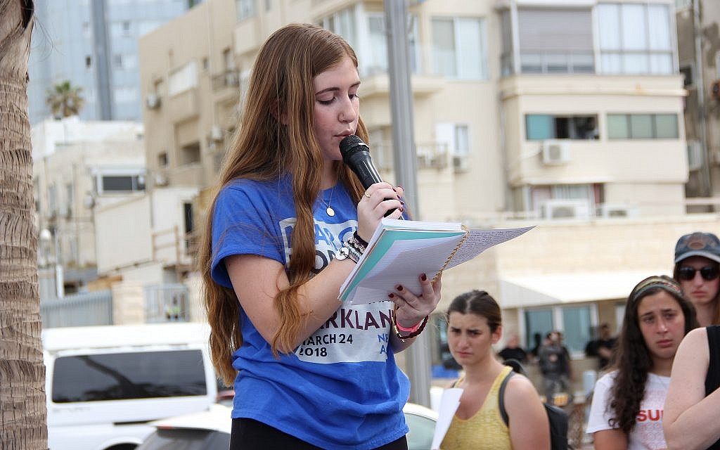 Eden Hebron lost her best friend, Alyssa Alhadeff, in the Stoneman Douglas high school shooting on February 14, 2018 (Tracy Frydberg/Times of Israel)