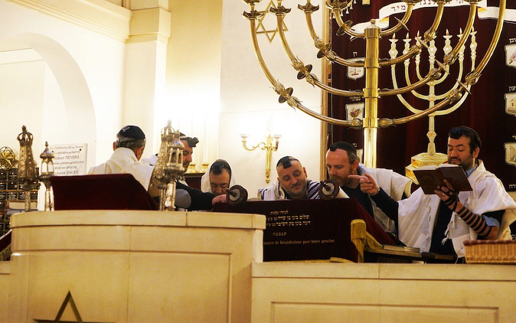 Illustrative image of someone called to the Torah. (Cnaan Liphshiz/JTA) Illustrative image of someone called to the Torah. (Cnaan Liphshiz/JTA)