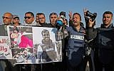 Palestinian journalists take part in a protest after the killing of fellow journalist Yaser Murtaja, near the Israel-Gaza border, in Rafah in the southern Gaza Strip, on April 8, 2018. (AFP PHOTO / SAID KHATIB)