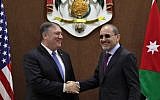 US Secretary of State Mike Pompeo (L) shakes hands with Jordan Foreign Minister Ayman Safadi in Amman on April 30, 2018.  (AFP Photo/Stringer)