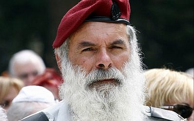 Army chief rabbi Avichai Rontzki at a memorial ceremony at the Mount Herzl military cemetery for soldiers whose place of burial unknown on February 21, 2010. (Abir Sultan/Flash 90)