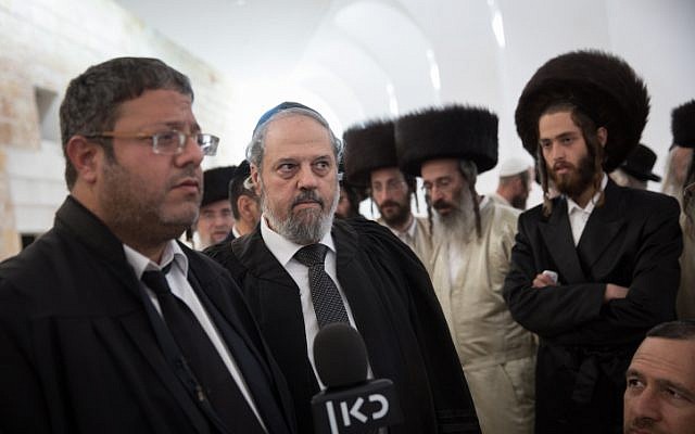 Attornies Moshe Almaliach (C) and Itamar Ben Gvir (L) representing the family of the drowned infant from Ashdod, speak with media after a discussion at the Supreme Court in Jerusalem, on April 4, 2018 (Hadas Parush/Flash90) Attornies Moshe Almaliach (C) and Itamar Ben Gvir (L) representing the family of the drowned infant from Ashdod, speak with media after a discussion at the Supreme Court in Jerusalem, on April 4, 2018 (Hadas Parush/Flash90)