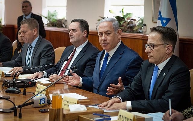 Prime Minister Benjamin Netanyahu leads a cabinet meeting at the Prime Minister's Office in Jerusalem, April 11, 2018. (Yoav Ari Dudkevitch/POOL) Prime Minister Benjamin Netanyahu leads a cabinet meeting at the Prime Minister's Office in Jerusalem, April 11, 2018. (Yoav Ari Dudkevitch/POOL)