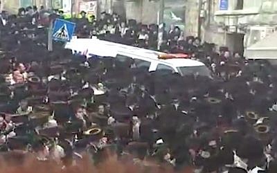 The funeral procession in Jerusalem on April 5, 2018, for a one-month old baby who drowned in a hotel jacuzzi in Ashdod. (Screen capture/Walla)
