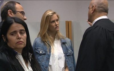 Supermodel Bar Refaeli (c) at the Tel Aviv District Court on August 12, 2017. (Screen capture: Hadashot news)