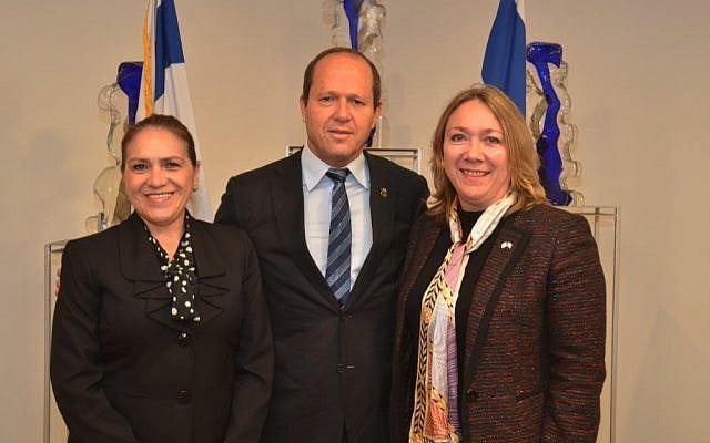 Jerusalem Mayor Nir Barkat, center, with Guatemalan ambassador Sara Angelina Solis, right, and Guatemalan Foreign Ministry director-general Maria Luisa Ramire in Jerusalem, April 11, 2018. (Jackie Levi/Jerusalem Municipality) Jerusalem Mayor Nir Barkat, center, with Guatemalan ambassador Sara Angelina Solis, right, and Guatemalan Foreign Ministry director-general Maria Luisa Ramire in Jerusalem, April 11, 2018. (Jackie Levi/Jerusalem Municipality)