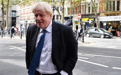 Britain's Foreign Secretary Boris Johnson arrives at a polling station to cast his vote in local elections in London on May 3, 2018 (AFP PHOTO / Ben STANSALL)