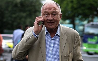 Former mayor of London Ken Livingstone visits the area of a blaze at Grenfell Tower, a residential tower block in west London, on June 15, 2017. (AFP PHOTO / Daniel LEAL-OLIVAS/File)