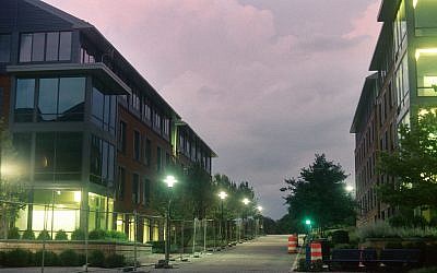 The campus of Towson University. (CC BY Mitch LeClair, Flickr)