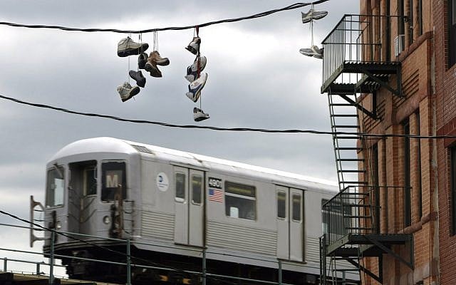 Illustrative picture of subway in Ridgewood neighborhood of Queens, N.Y., July 6, 2004. (AP Photo/Bebeto Matthews) Illustrative picture of subway in Ridgewood neighborhood of Queens, N.Y., July 6, 2004. (AP Photo/Bebeto Matthews)