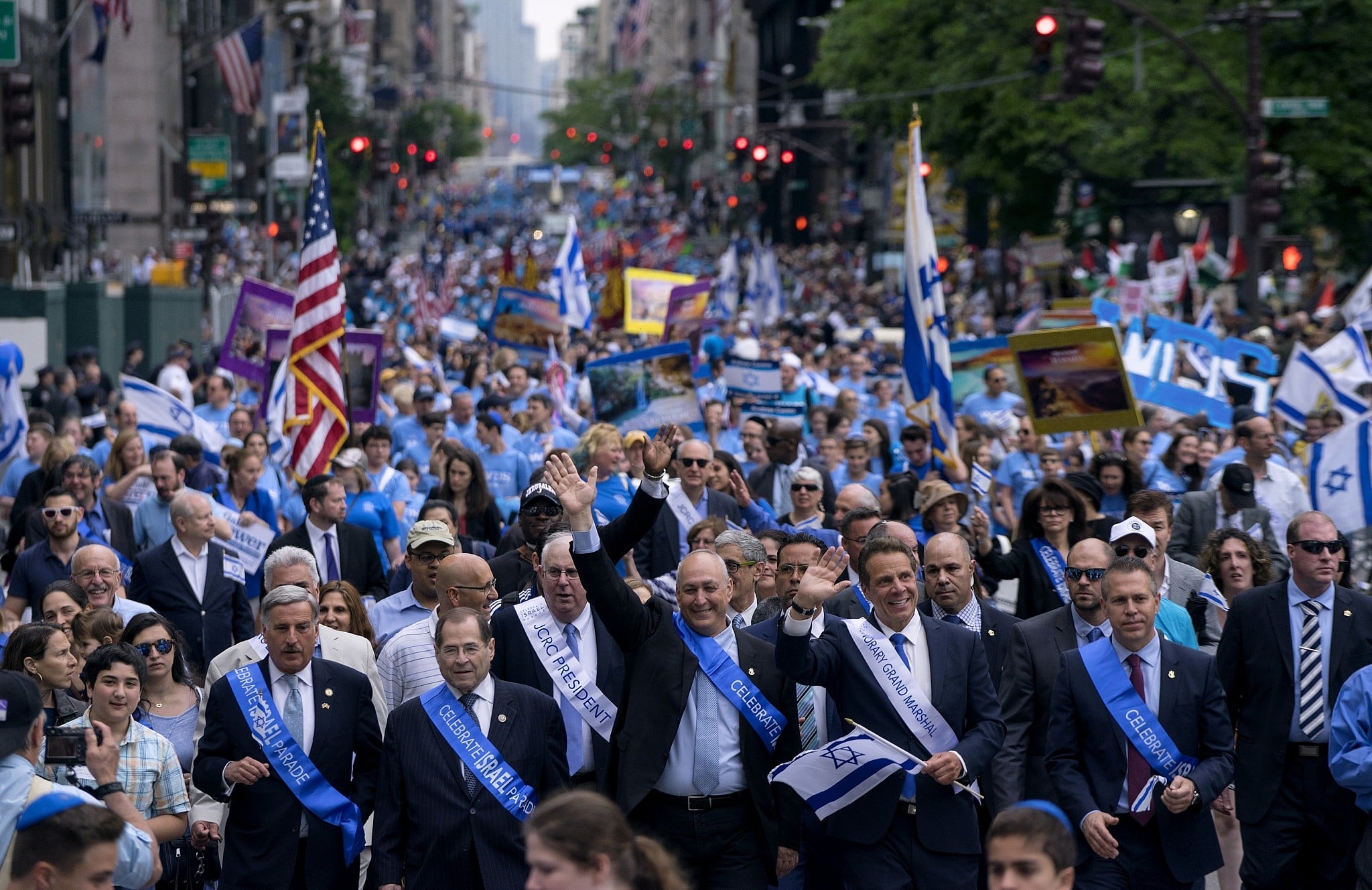 Illustrative: Dignitaries lead the 53rd annual Celebrate Israel Parade down 5th Avenue in New York City, June 4, 2017. (AP Photo/Craig Ruttle) Illustrative: Dignitaries lead the 53rd annual Celebrate Israel Parade down 5th Avenue in New York City, June 4, 2017. (AP Photo/Craig Ruttle)