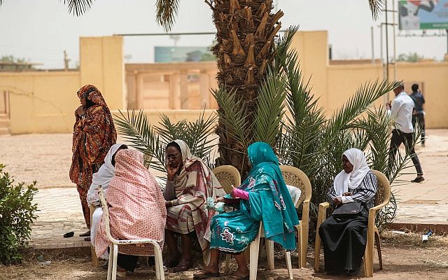 Illustrative photo of Sudanese women on April 11, 201 in Khartoum, Sudan. (AP /Mosa'ab Elshamy)