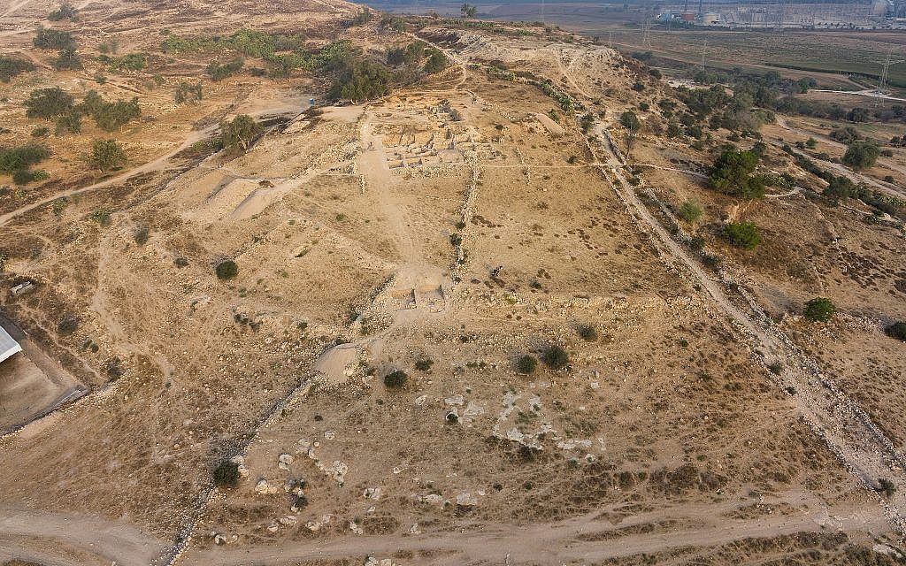 Aerial view of the excavations of biblical Gath, modern Tell es-Safi. (Skyview Inc.)