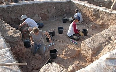 The team working at the Tel 'Eton archaeological excavation in Israel's Shphelah region. (Courtesy Avraham Faust/ Tel 'Eton Archaeological Expedition)
