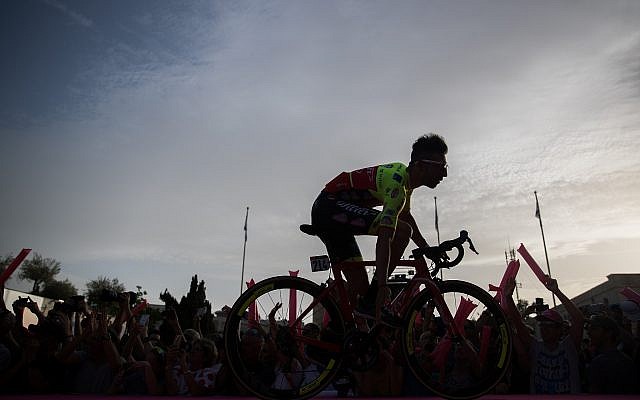 Riders being presented ahead of the 101st Giro d'Italia in Jerusalem on May 3, 2018. (Yonatan Sindel/Flash90) Riders being presented ahead of the 101st Giro d'Italia in Jerusalem on May 3, 2018. (Yonatan Sindel/Flash90)