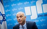 Kulanu leader Moshe Kahlon leads a faction meeting in the Israeli parliament on May 7, 2018. (Miriam Alster/Flash90)