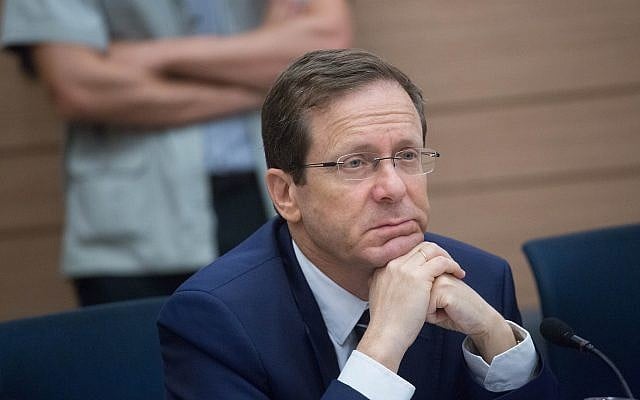 Opposition leader MK Isaac Herzog (Zionist Union) attends a discussion at the Knesset, May 8, 2018. (Miriam Alster/Flash 90) Opposition leader MK Isaac Herzog (Zionist Union) attends a discussion at the Knesset, May 8, 2018. (Miriam Alster/Flash 90)