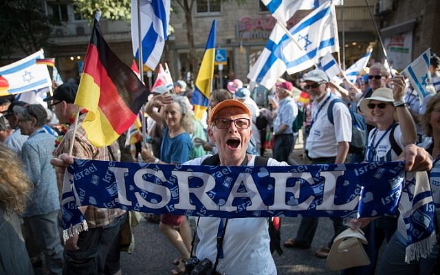 Thousands of Christians march at March of the Nations 2018 event in center of Jerusalem, May 15, 2018. (Yonatan Sindel/Flash90)