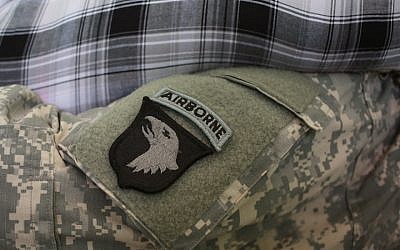 The uniform of the US Army’s 101st Airborne Division, March 21, 2015. (Luke Sharrett/Getty Images)