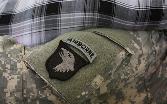 The uniform of the US Army’s 101st Airborne Division, March 21, 2015. (Luke Sharrett/Getty Images)