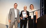 Dr. Ami Appelbaum, Israel Innovation Authority, left, Dr. Gilad Litvin, Chief Medical Officer, CorNeat Vision, center, and  Dr. Irit Yaniv of Accelmed; Tel Aviv, May 17, 2018 (Alexander Elman)
