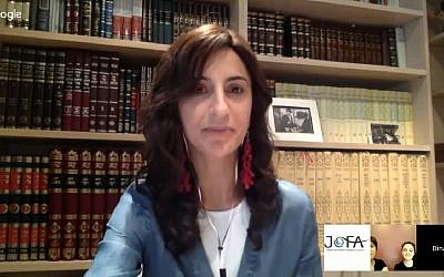 Britain's first Orthodox female rabbi, Dina Brawer (Screen capture: YouTube)